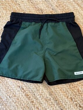 Abercrombie & Fitch Green and Black Men’s Athletic Shorts